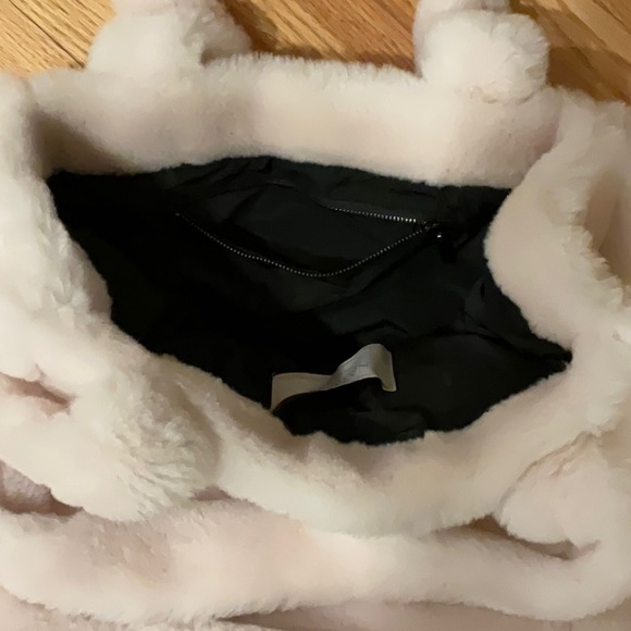 Shearling Tote - Picture 3 of 7